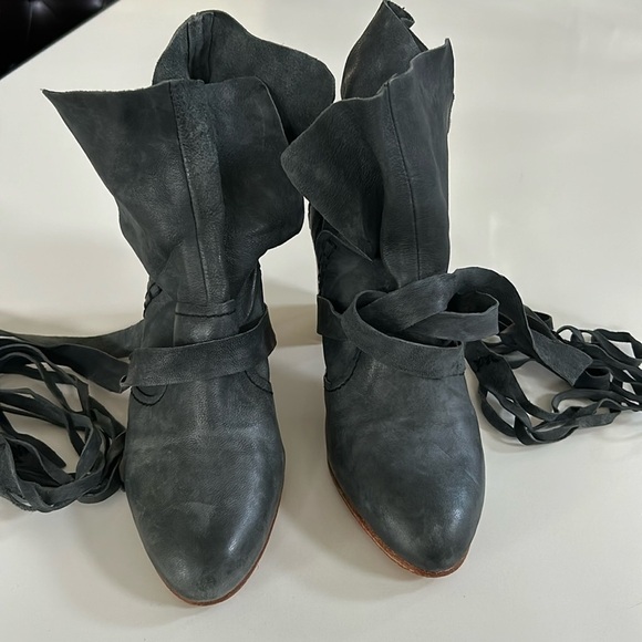 Free People Seven Wonders Wrap Tie Fringe Boho Ankle Heel Bootie size 37/7 - Picture 5 of 16